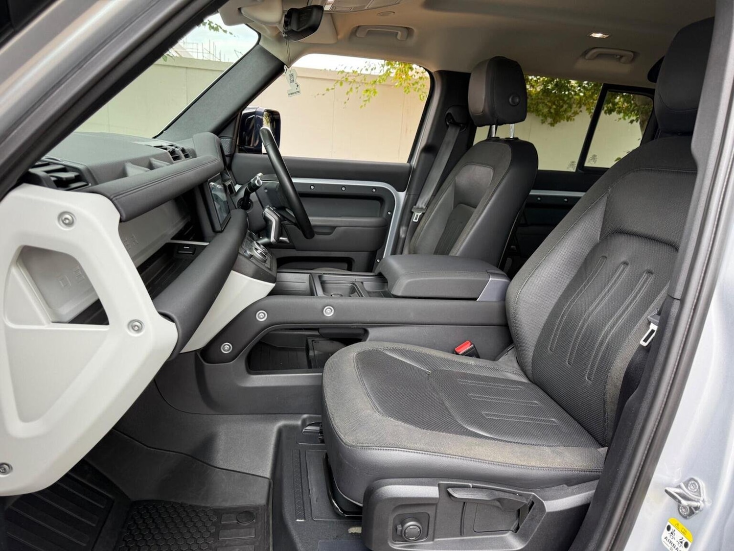 Used Land Rover Defender 2020 for sale - 77884430: Photo 25