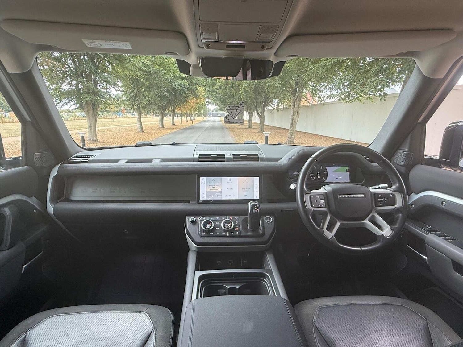 Used Land Rover Defender 2020 for sale - 77884430: Photo 27