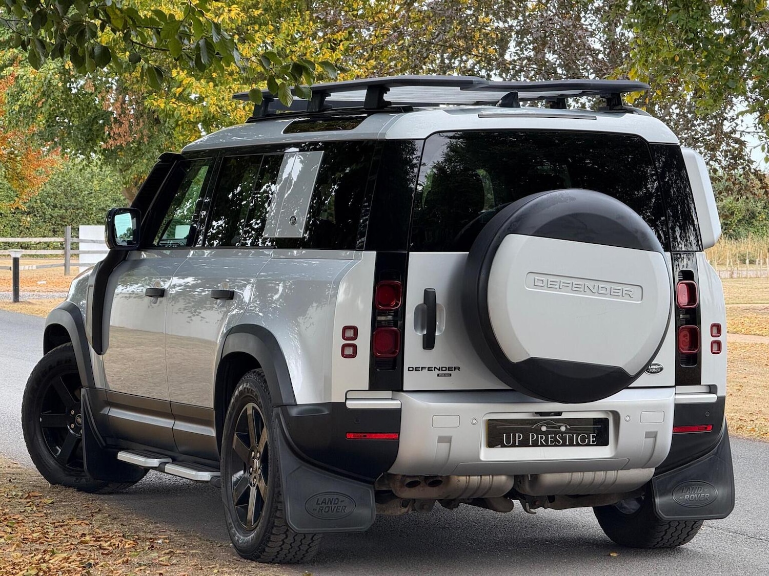 Used Land Rover Defender 2020 for sale - 77884430: Photo 3