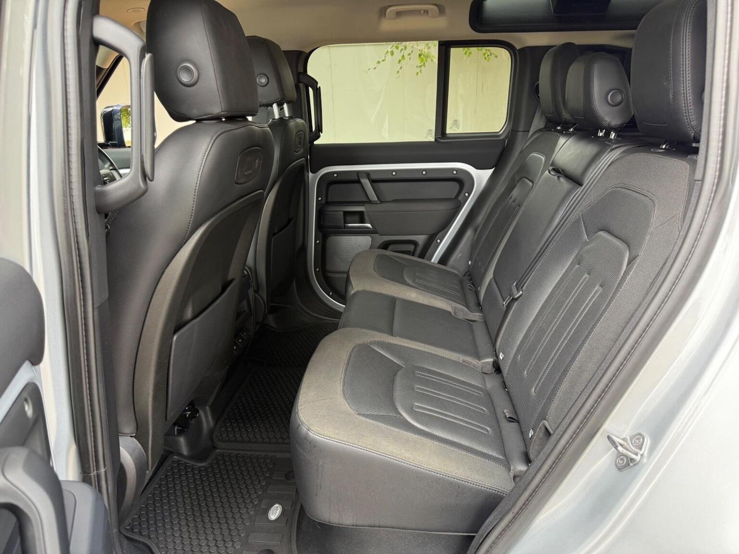 Used Land Rover Defender 2020 for sale - 77884430: Photo 34