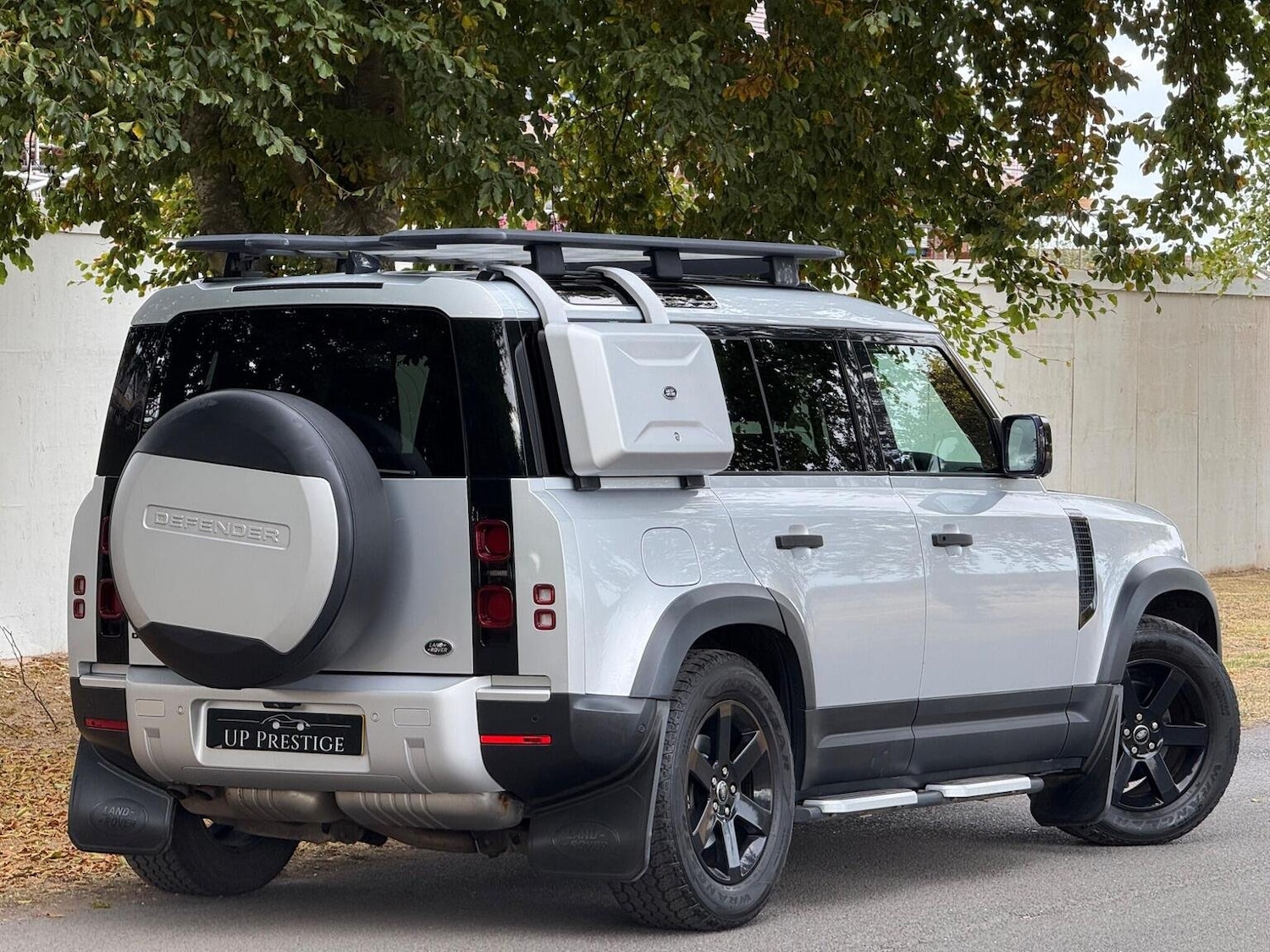 Used Land Rover Defender 2020 for sale - 77884430: Photo 4