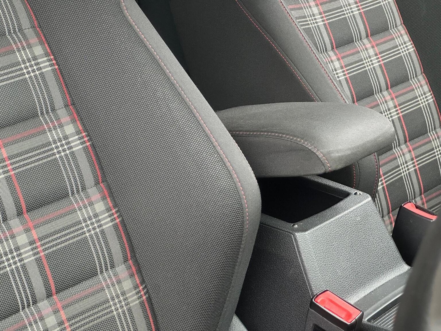 Used Volkswagen Golf 2016 for sale - 77884422: Photo 34