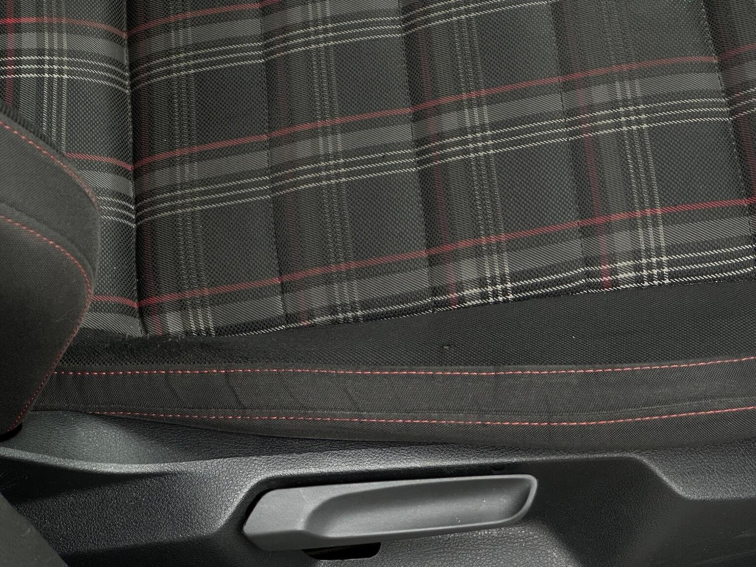 Used Volkswagen Golf 2016 for sale - 77884422: Photo 36