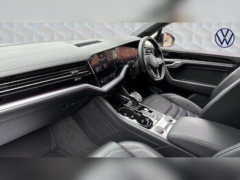 Used Volkswagen Touareg 2021 for sale - 78411939: Photo