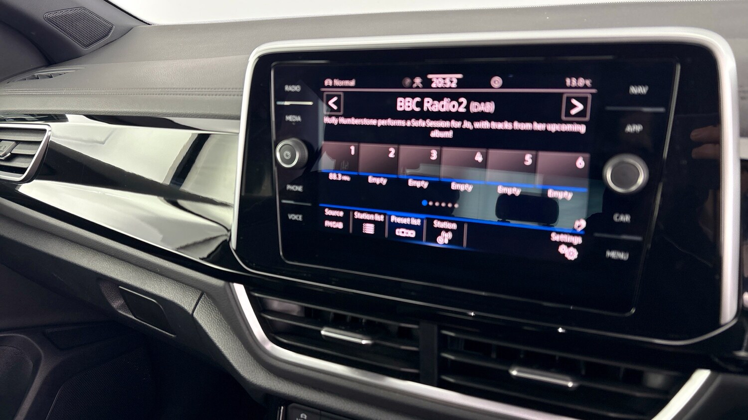 Used Volkswagen T-Roc 2022 for sale - 78155545: Photo 14