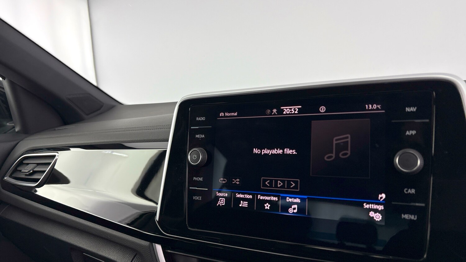 Used Volkswagen T-Roc 2022 for sale - 78155545: Photo 15