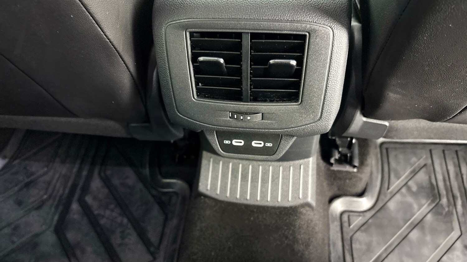 Used Volkswagen T-Roc 2022 for sale - 78155545: Photo 33