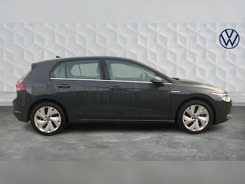 Used Volkswagen Golf 2023 for sale - 76819137: Photo