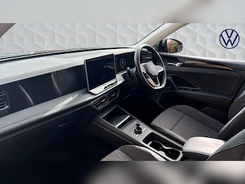 Used Volkswagen Tiguan 2024 for sale - 78202231: Photo