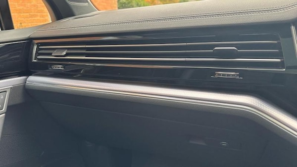 Used Volkswagen Touareg 2020 for sale - 75717879: Photo 22