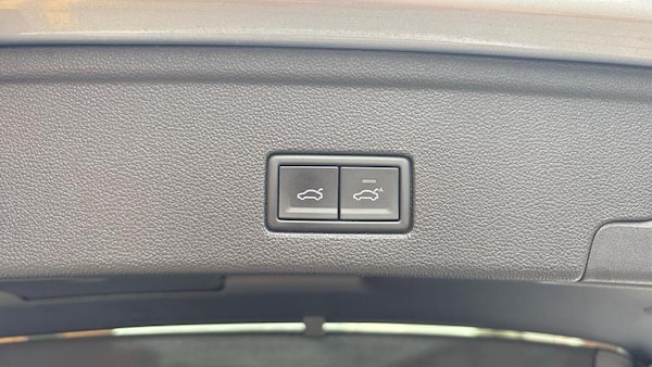 Used Volkswagen Touareg 2020 for sale - 75717879: Photo 29