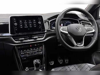 Used Volkswagen T-Roc 2025 for sale - 77176368: Photo