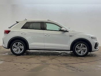 Used Volkswagen T-Roc 2025 for sale - 77176368: Photo