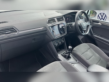 Used Volkswagen Tiguan 2019 for sale - 78736436: Photo