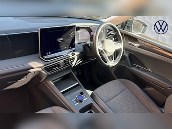 Used Volkswagen Tiguan 2024 for sale - 77890113: Photo