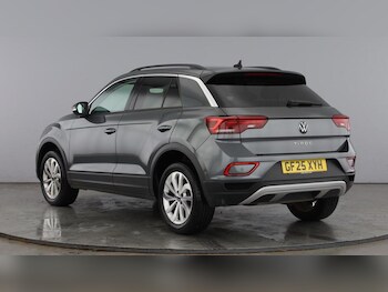 Used Volkswagen T-Roc 2025 for sale - 77274979: Photo