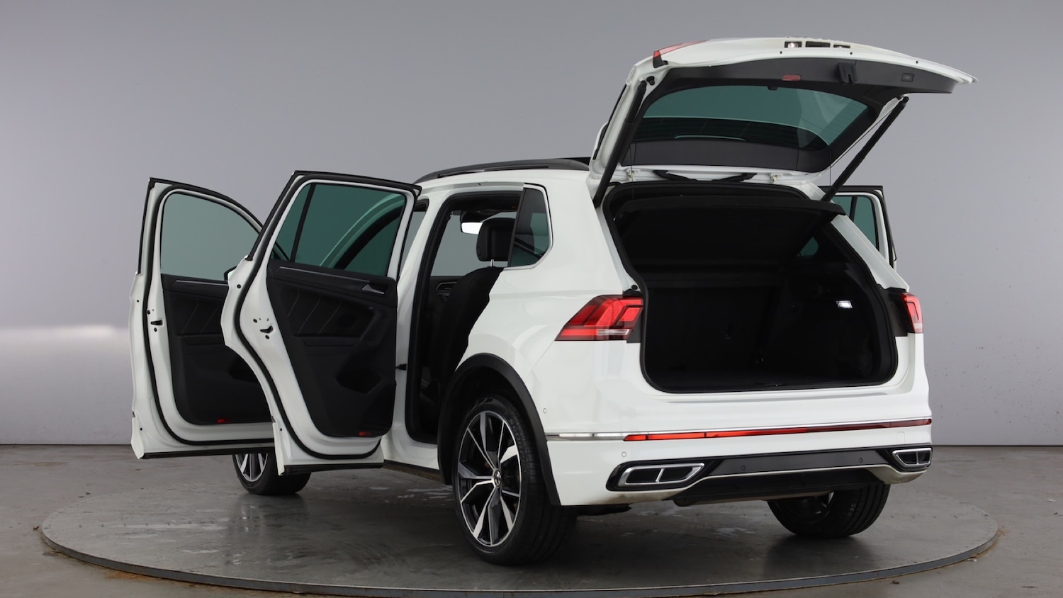 Used Volkswagen Tiguan 2023 for sale - 78183165: Photo 12