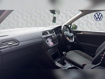 Used Volkswagen Tiguan 2022 for sale - 75621038: Photo