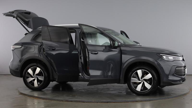 Used Volkswagen Tiguan 2024 for sale - 77417124: Photo 10