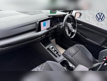 Used Volkswagen Golf 2021 for sale - 76089700: Photo 2