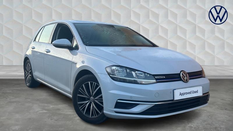 Used Volkswagen Golf 2019 for sale - 76653420: Photo 1