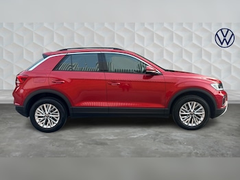 Used Volkswagen T-Roc 2024 for sale - 77954280: Photo