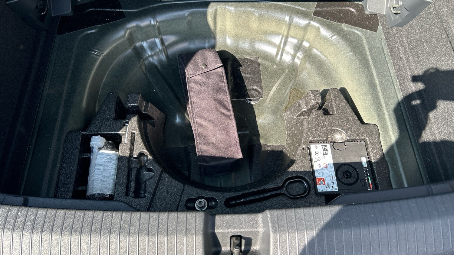 Used Volkswagen T-Roc 2023 for sale - 77718162: Photo 25