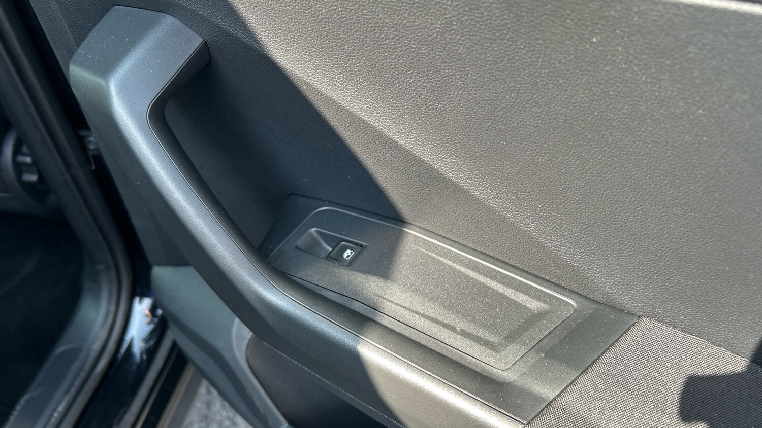 Used Volkswagen T-Roc 2023 for sale - 77718162: Photo 27