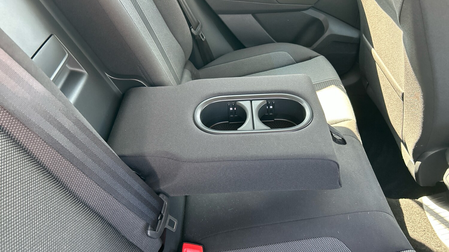 Used Volkswagen T-Roc 2023 for sale - 77718162: Photo 29