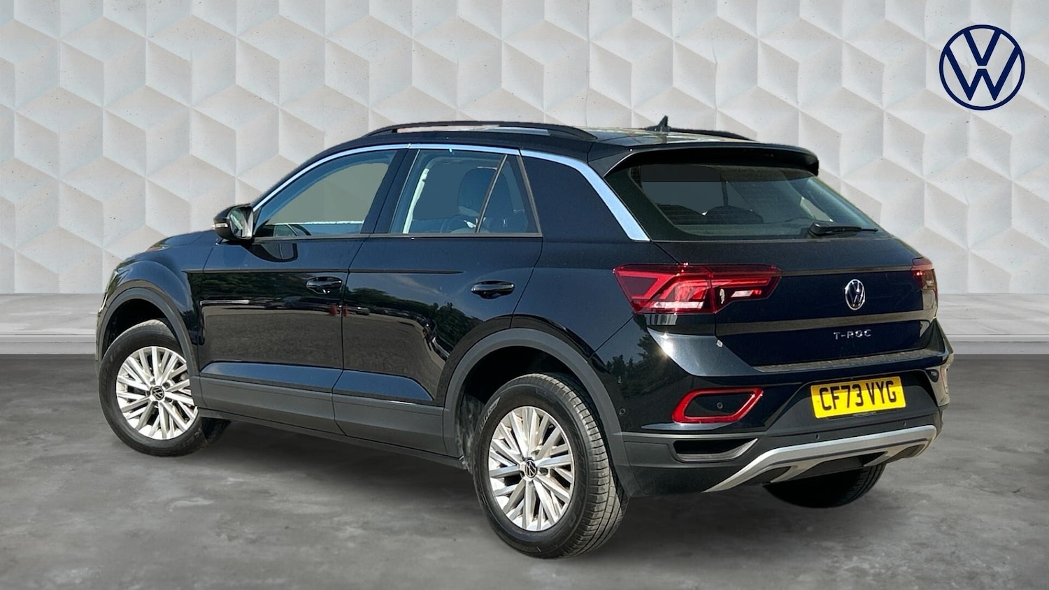 Used Volkswagen T-Roc 2023 for sale - 77718162: Photo 3