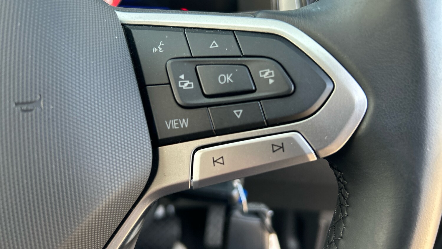 Used Volkswagen T-Roc 2023 for sale - 77718162: Photo 34