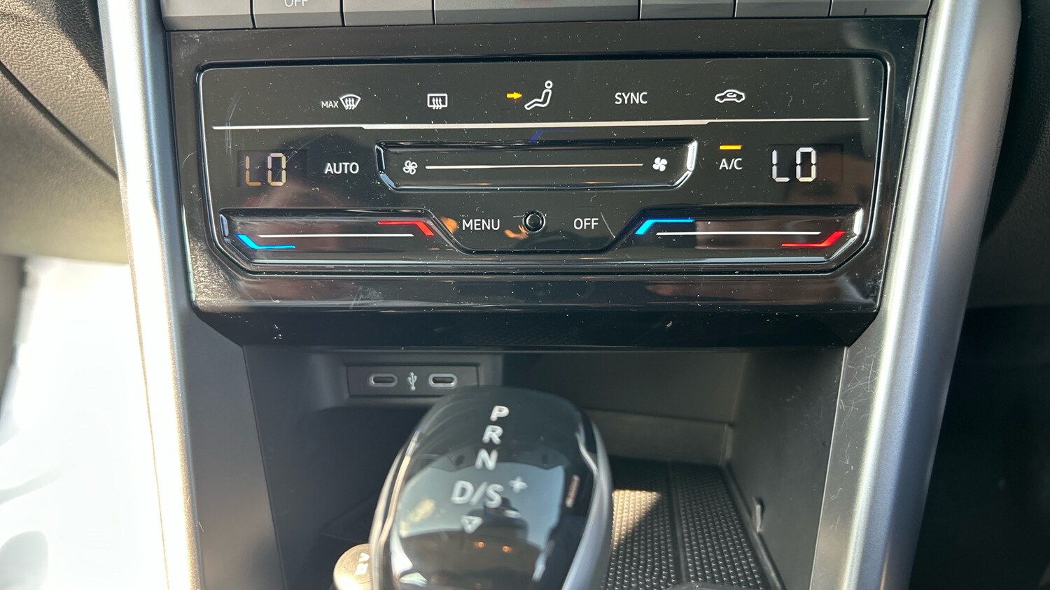 Used Volkswagen T-Roc 2023 for sale - 77718162: Photo 41