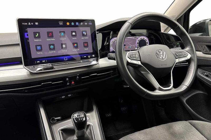 Used Volkswagen Golf 2024 for sale - 77138256: Photo 2