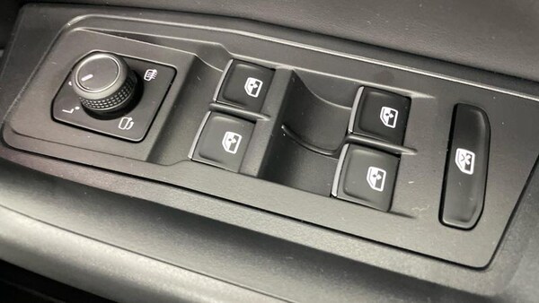 Used Volkswagen T-Roc 2023 for sale - 76097196: Photo 19