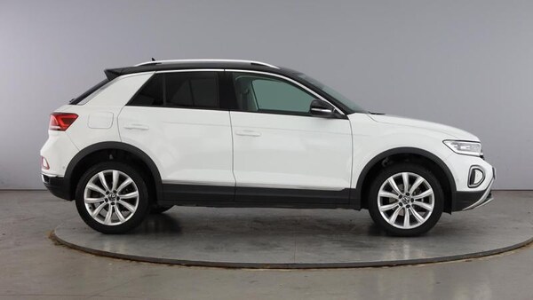Used Volkswagen T-Roc 2023 for sale - 76097196: Photo 4