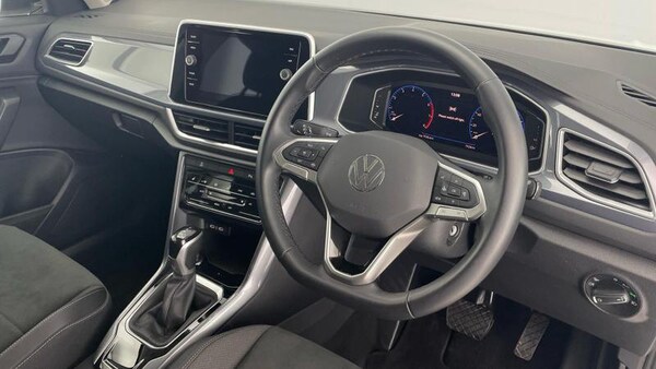 Used Volkswagen T-Roc 2023 for sale - 76097196: Photo 6
