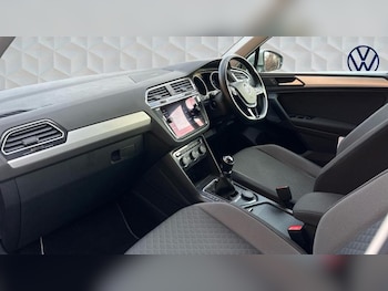 Used Volkswagen Tiguan 2020 for sale - 77363500: Photo