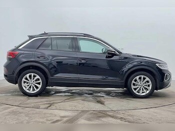 Used Volkswagen T-Roc 2025 for sale - 77462420: Photo