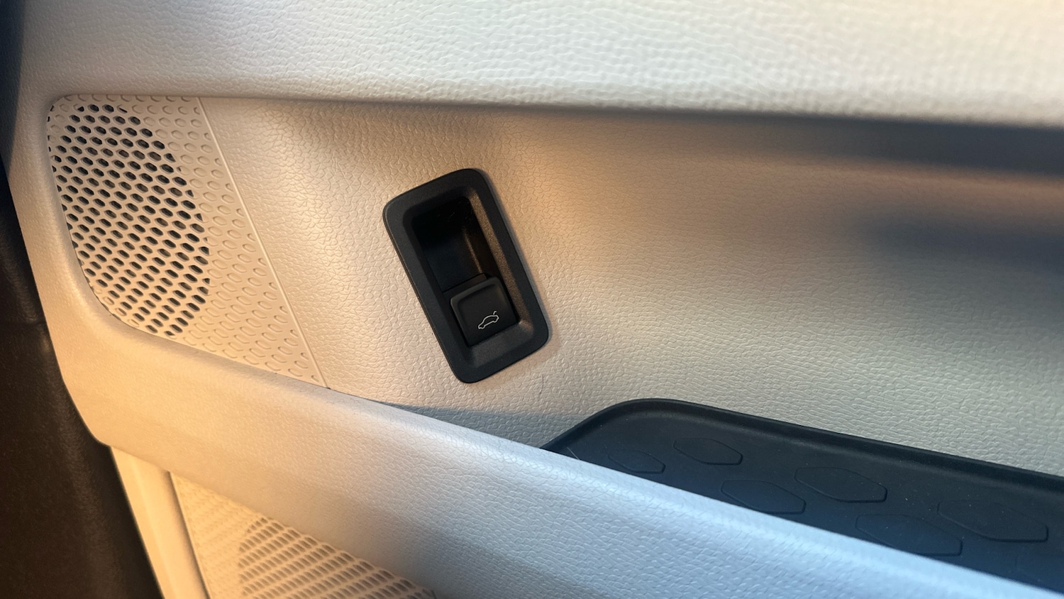 Used Volkswagen ID.Buzz 2025 for sale - 78028082: Photo 41