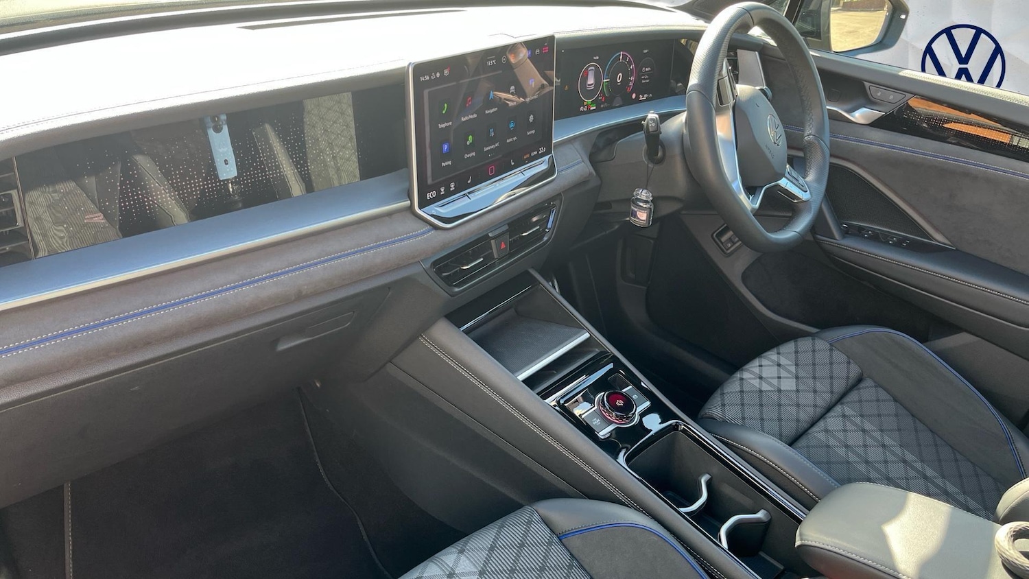 Used Volkswagen Touran 2025 for sale - 77906763: Photo 2