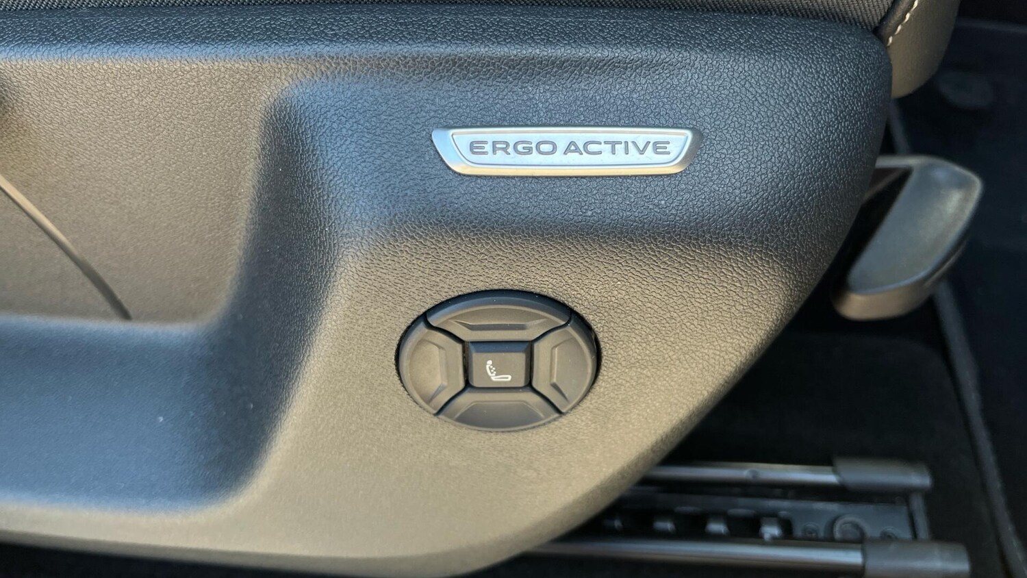 Used Volkswagen Touran 2025 for sale - 77906763: Photo 30