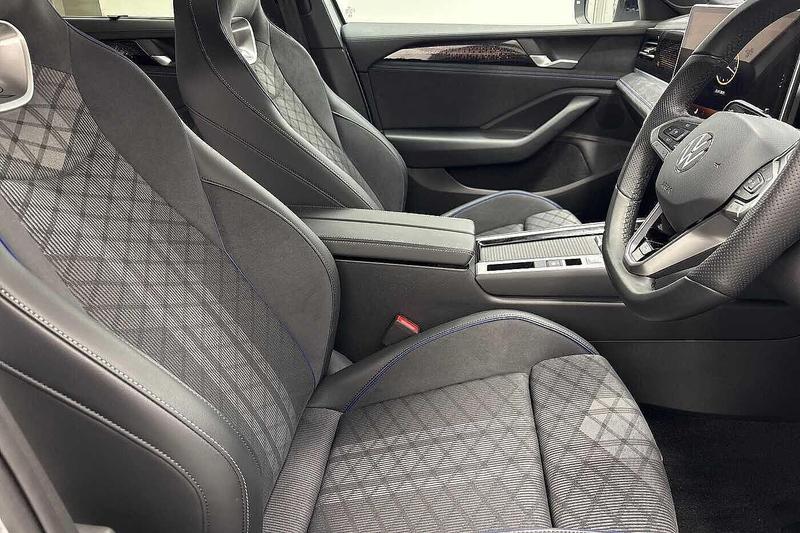 Used Volkswagen Passat 2025 for sale - 76467756: Photo 10