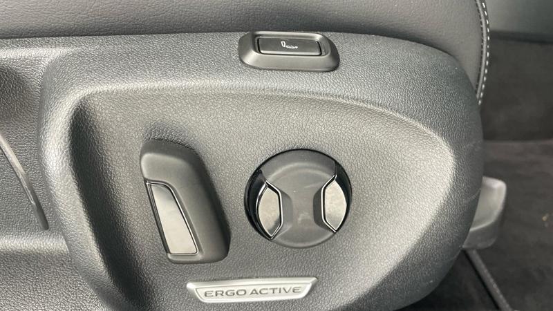 Used Volkswagen Passat 2025 for sale - 76467756: Photo 21