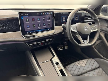 Used Volkswagen Passat 2025 for sale - 76467756: Photo