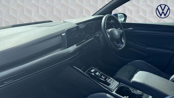 Used Volkswagen Golf 2023 for sale - 75730900: Photo 2