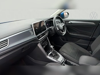 Used Volkswagen T-Roc 2023 for sale - 77781924: Photo