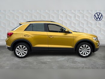 Used Volkswagen T-Roc 2019 for sale - 78757436: Photo