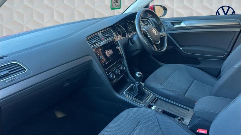 Used Volkswagen Golf 2019 for sale - 77198917: Photo 2