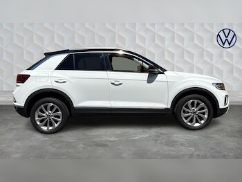 Used Volkswagen T-Roc 2023 for sale - 78757430: Photo
