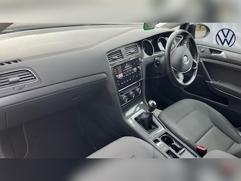 Used Volkswagen Golf 2018 for sale - 77781931: Photo